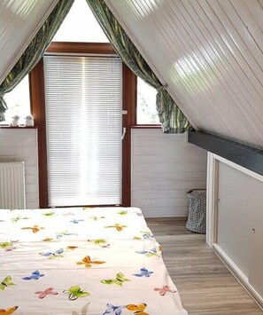 2 Schlafzimmer, Bügeleisen/Bügelbrett