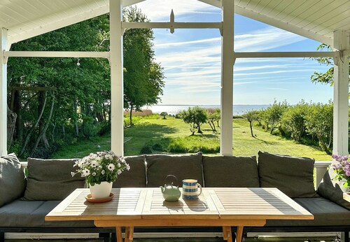 Summerhouse by Isefjorden with access to the beach