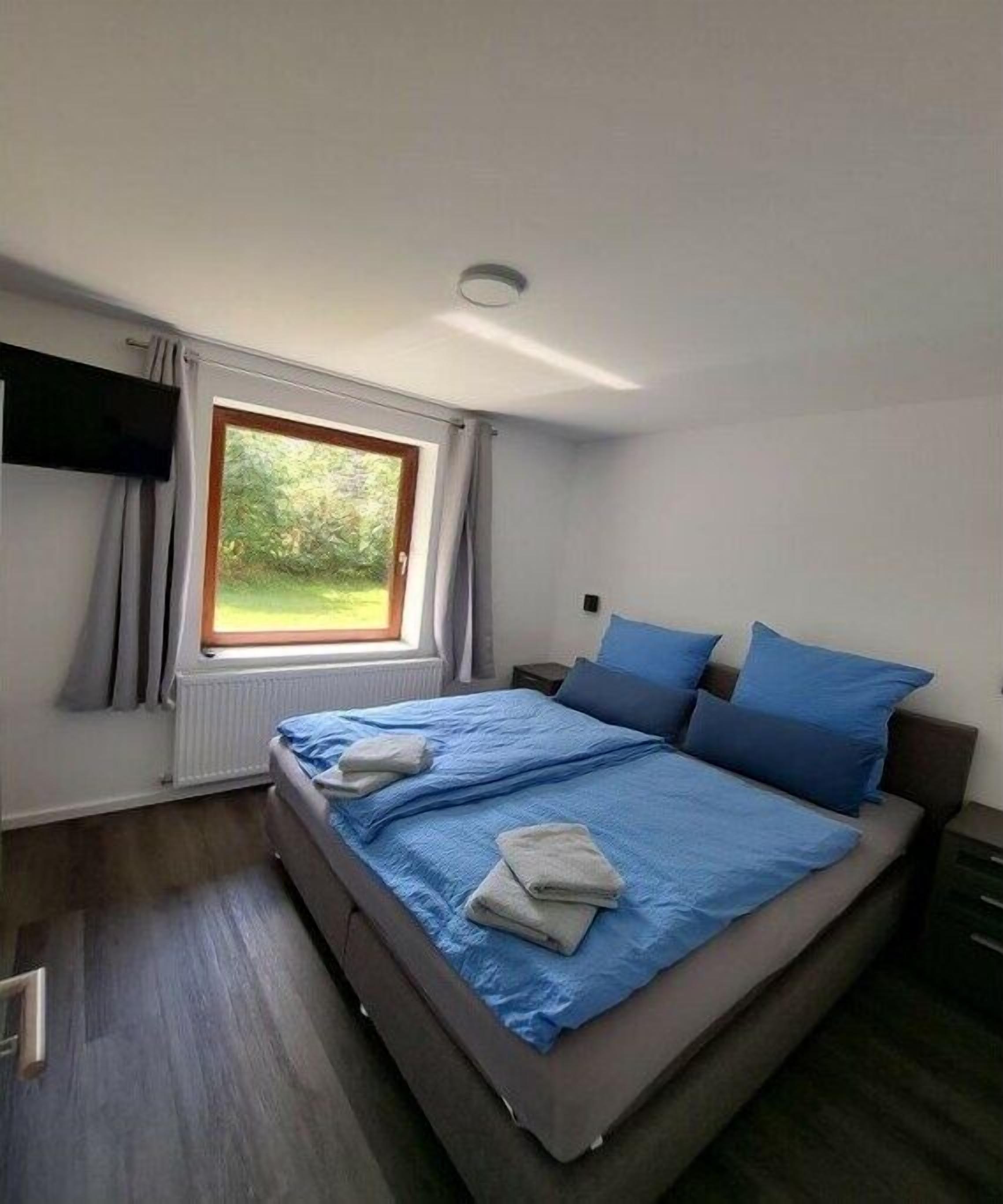Iron/ironing board, free WiFi, bed sheets