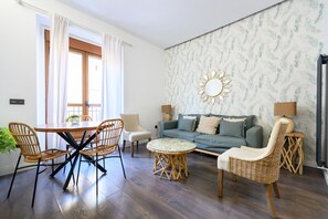 TV - (TET263D) 2 bedroom apartment in the center of Madrid (Madrid)