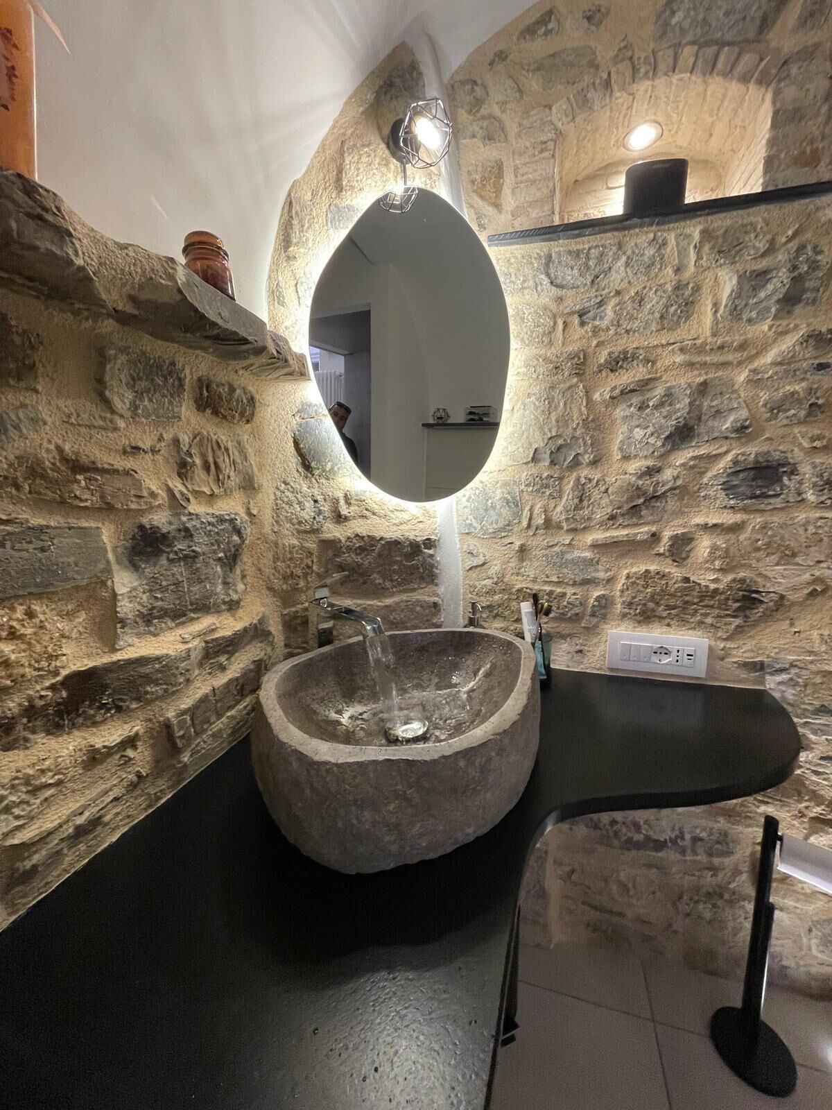 Doccia, asciugacapelli, bidet, asciugamani