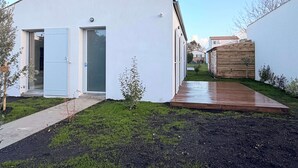 Exterior - La Jonchère (LA BREE LES BAINS)