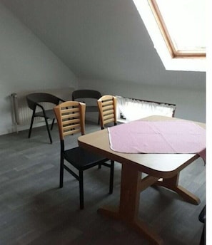 Dining - Holiday apartment with 1 bedroom (Aurich)