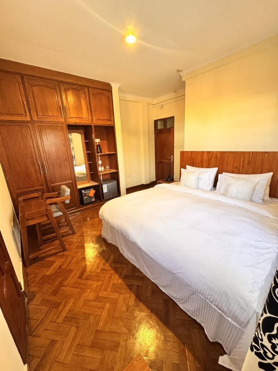 Egyptian cotton sheets, premium bedding, pillow-top beds, in-room safe