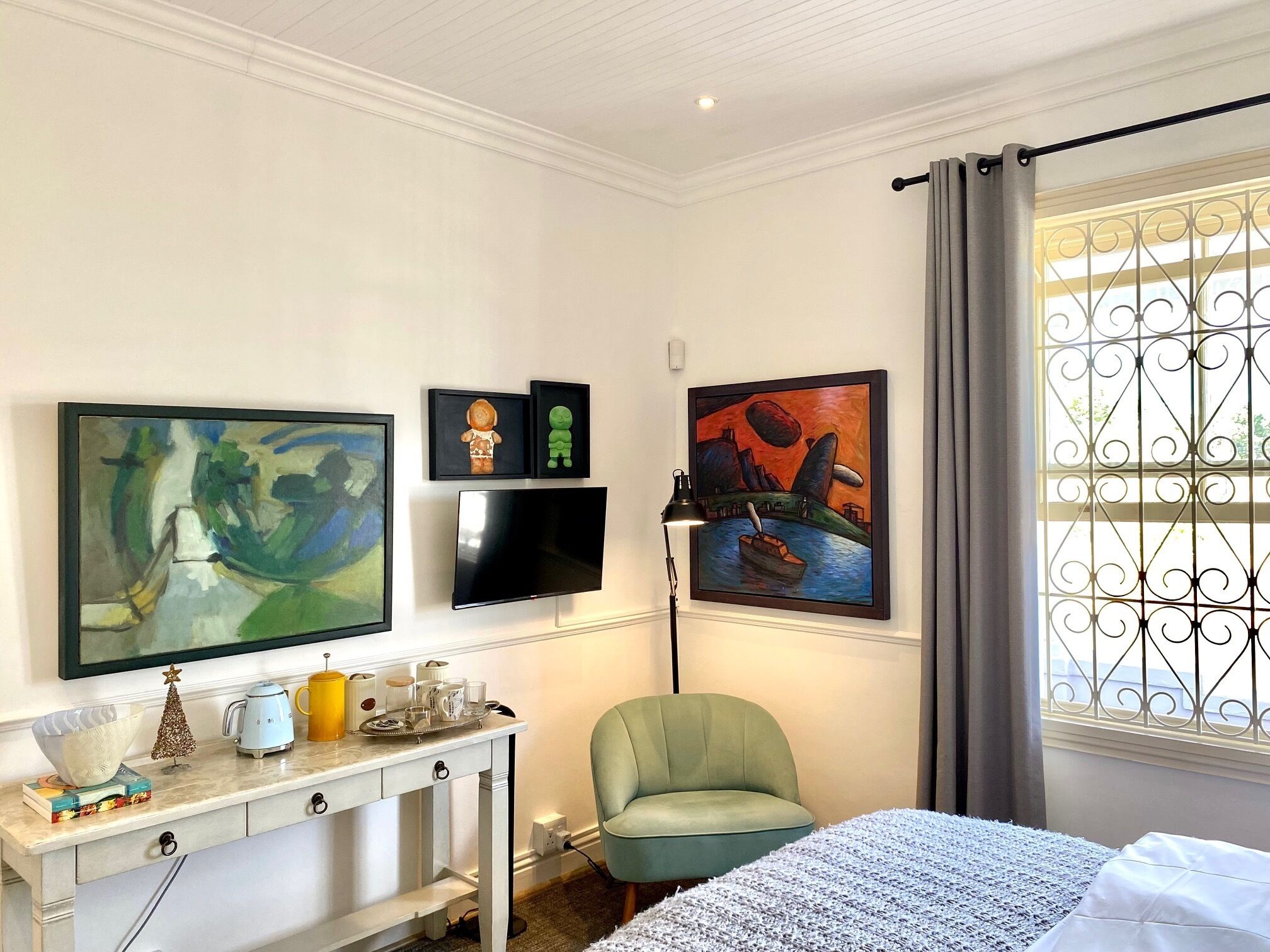 Habitación doble Deluxe, vista a la montaña | Tabla de planchar con plancha y wifi gratis 