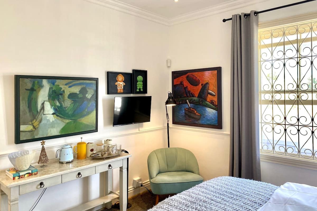 Deluxe Double Room, Mountain View | Iron/ironing board, free WiFi