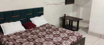 Hotel Taj Inn