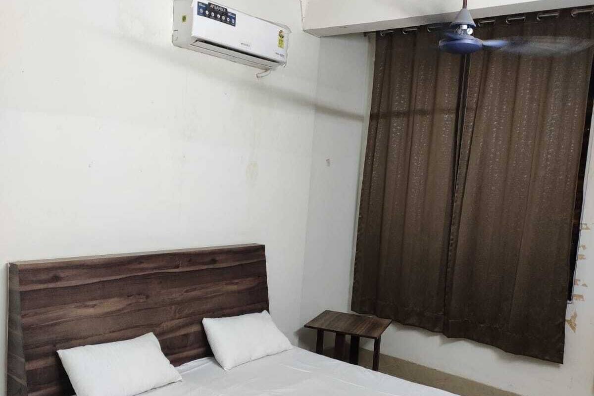 Camas plegables/adicionales y ropa de cama 
