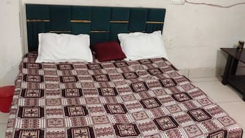 Rollaway beds, bed sheets