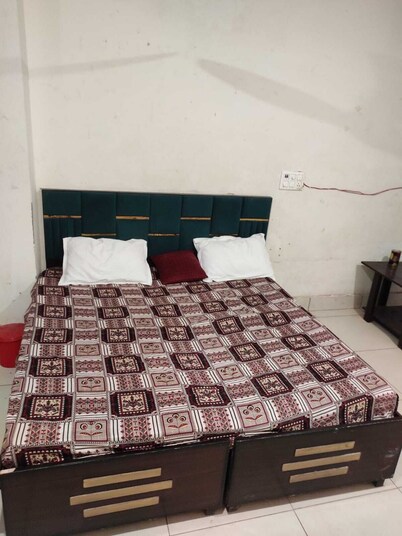 Hotel Taj Inn