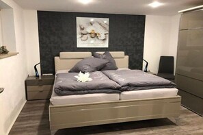 1 Schlafzimmer, Bügeleisen/Bügelbrett, kostenloses WLAN, Bettwäsche