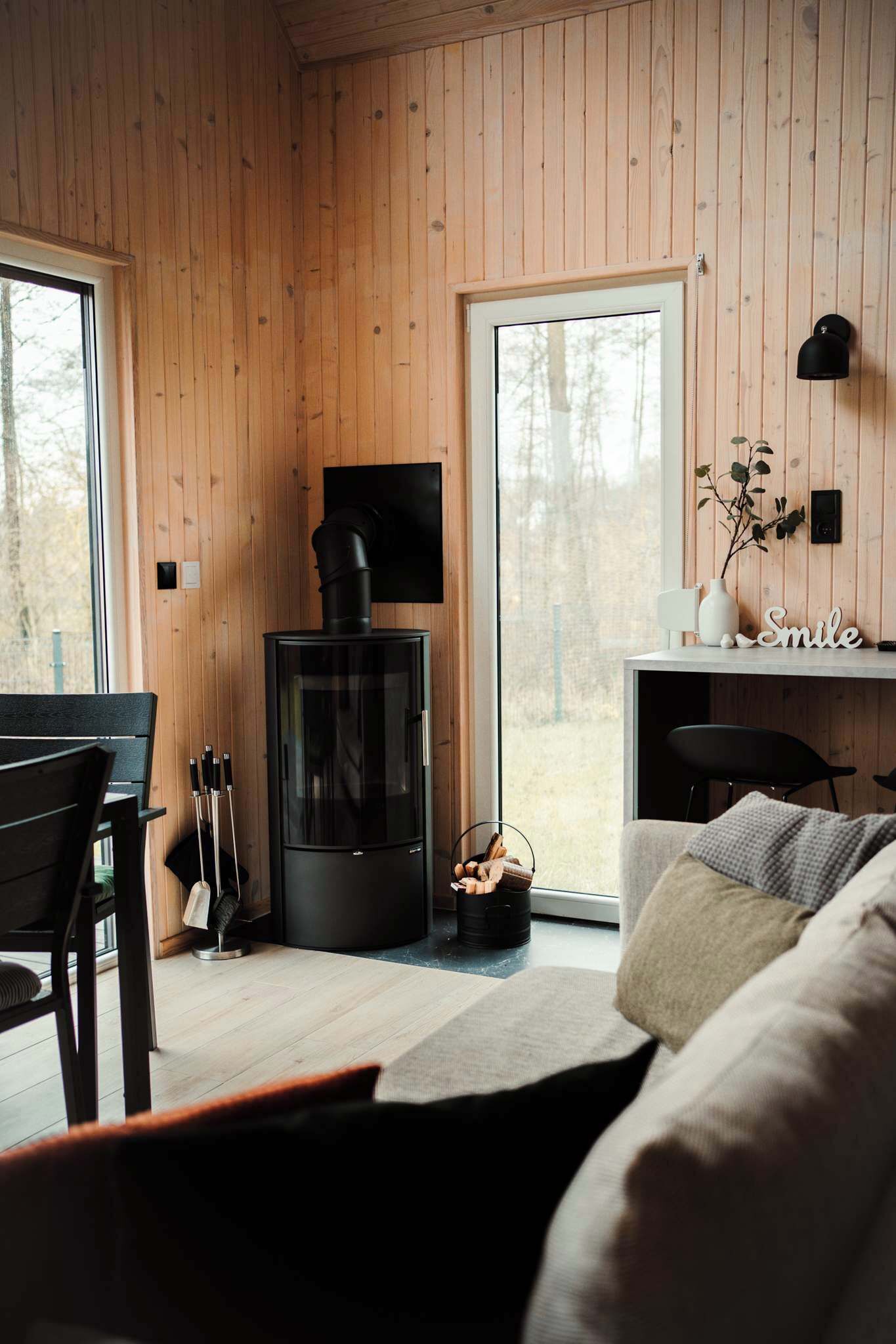 Fernseher, Kamin