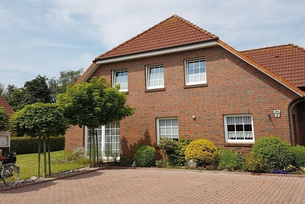 Exterior - Astrid's Holiday Apartment II (Neuharlingersiel)
