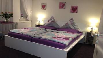 1 Schlafzimmer, Schreibtisch, Bügeleisen/Bügelbrett, kostenloses WLAN