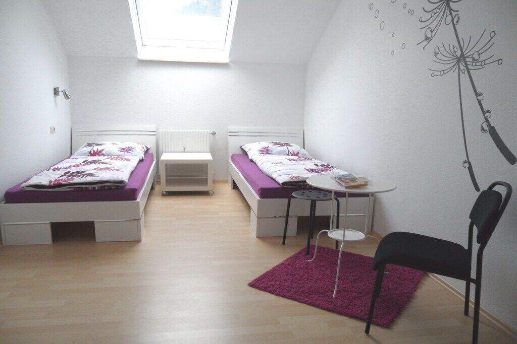 2 Schlafzimmer, Reisekinderbett, kostenloses WLAN, Bettwäsche