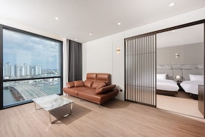 Suite | Individually decorated, individually furnished, desk, free WiFi - Pohang City Hotel (Pohang)