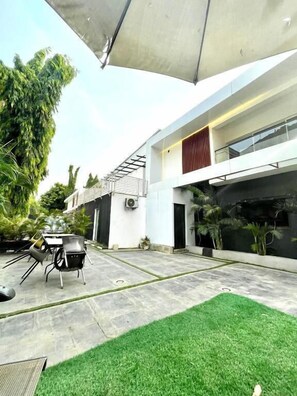Outdoor dining - Austra hotels and suites Maitama Abuja (Abuja)
