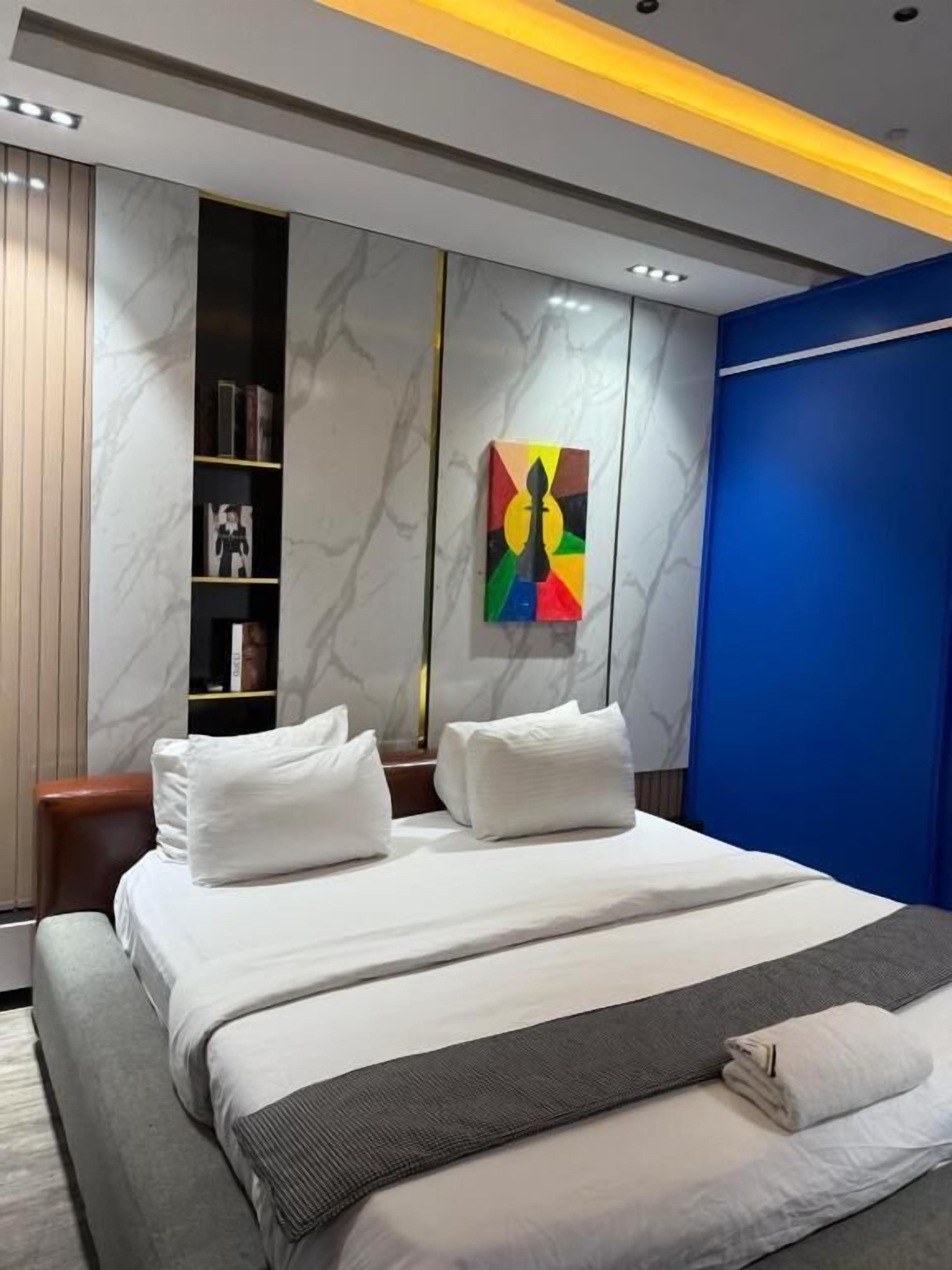 Suíte superior, sacada | Cofres nos quartos, quartos à prova de som, Wi-Fi de cortesia