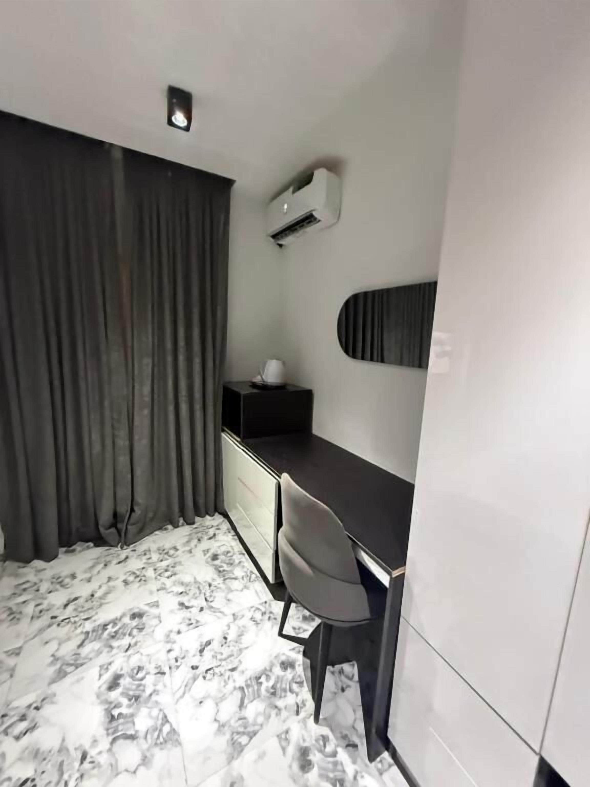 Habitación individual Deluxe, balcón, vistas al jardín | Interior