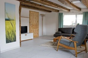 Smart TV, books - Holiday apartment with 1 bedroom (Lenningen)