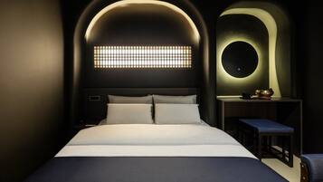 Cavern Signature | Premium bedding, blackout curtains, soundproofing, free WiFi
