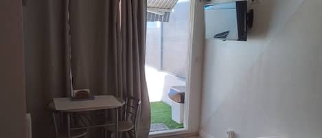 1 bedroom, Internet, bed sheets