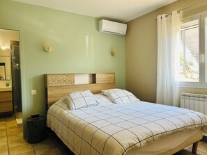 3 Schlafzimmer, Bügeleisen/Bügelbrett, WLAN, Bettwäsche