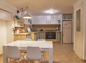 Dining - Taverna del Colle: Relaxation and Comfort (Pescara)