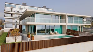 Pool - Atlantic Villas – Collection 127 — Luxury on the Beachfront (Vila Nova de Gaia)