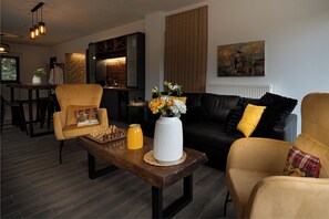 Living area - Villa Christina: Private Oasis for Families & Groups (Voutyro)