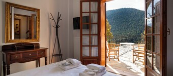 Villa Christina: Private Oasis for Families & Groups