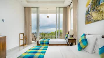 Double Room, Balcony, City View | Individually decorated, desk, laptop workspace, iron/ironing board