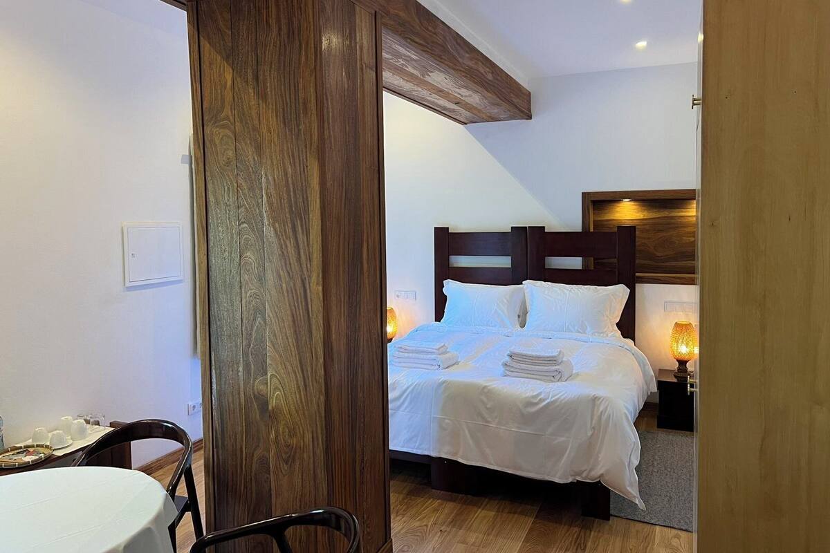 Deluxe Double or Twin Room, Patio, Courtyard View