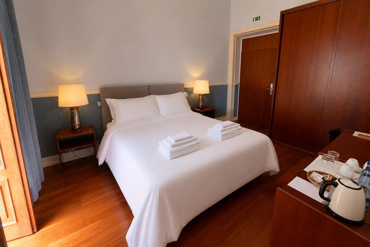 Deluxe Double or Twin Room, Pool View