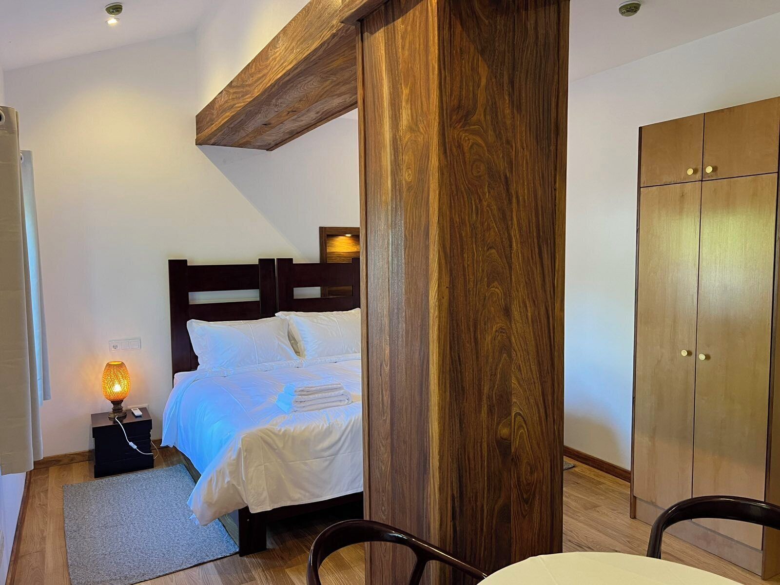 Deluxe Double or Twin Room, Patio, Courtyard View | Egyptian cotton sheets, premium bedding, Tempur-Pedic beds, minibar