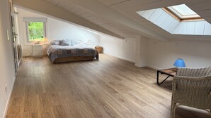 5 dormitorios, tabla de planchar con plancha, wifi y ropa de cama