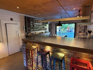 Bar (on property) - Maison Cactus - Heated pool, patio, and plancha grill (Bénesse-lès-Dax)