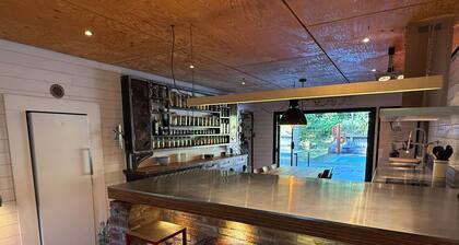 Maison Cactus - Heated pool, patio, and plancha grill
