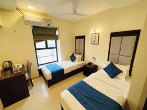 Laptop workspace, free WiFi - Hotel Kohinoor Plaza - Anhs (Chhatrapati Sambhajinagar)