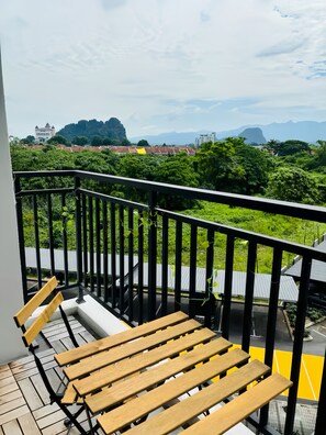 Apartamento luxo, vista para a montanha | Vista do quarto