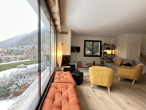 Fernseher, Kamin