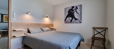 2 bedrooms, iron/ironing board, free WiFi, bed sheets