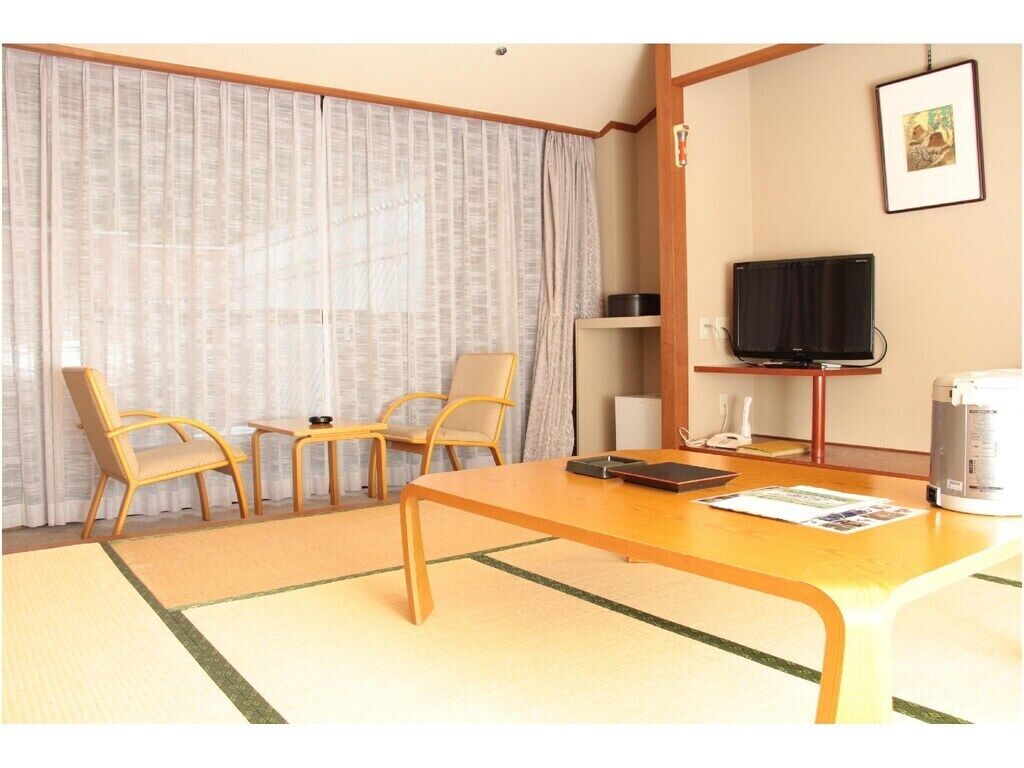 Kamer in Japanse stijl, uitzicht op bergen | Interieur
