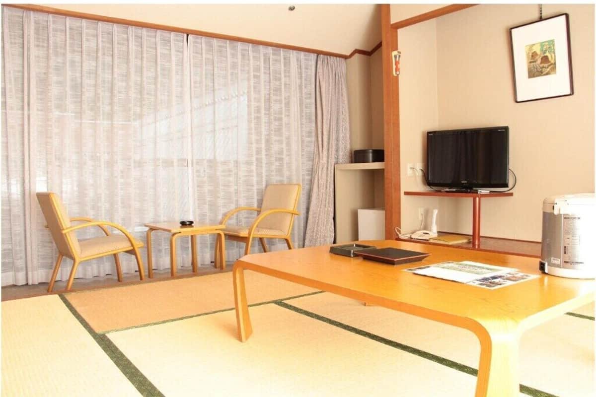 Japanese-style Room, Mountain View | Interior