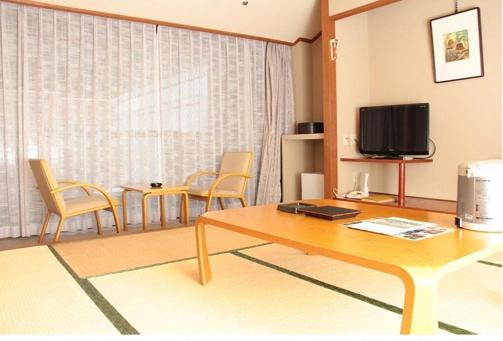 Habitación de estilo japonés, vista a la montaña | Interior