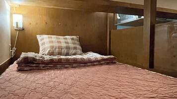 Basic Room, Multiple Beds, Non Smoking, Private Bathroom (non-Korean nationals only) | Free WiFi