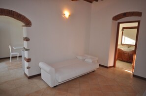 Interior - Apartment with a garden, 8 minutes from the beach in Forte dei Marmi (Ripa- Pozzi-Ponterosso)