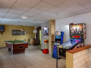 Spielezimmer