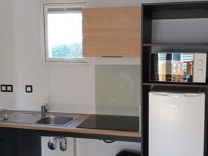 Coffee/tea maker, fridge, microwave - Mobile home, pets OK - 4 guests (Lamonzie-Montastruc)