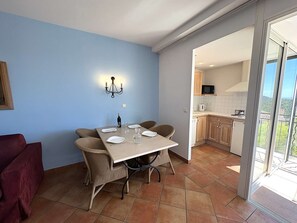 Dining - Apartment stunning sea view - 4 guests (Saint-Cyr-sur-Mer)